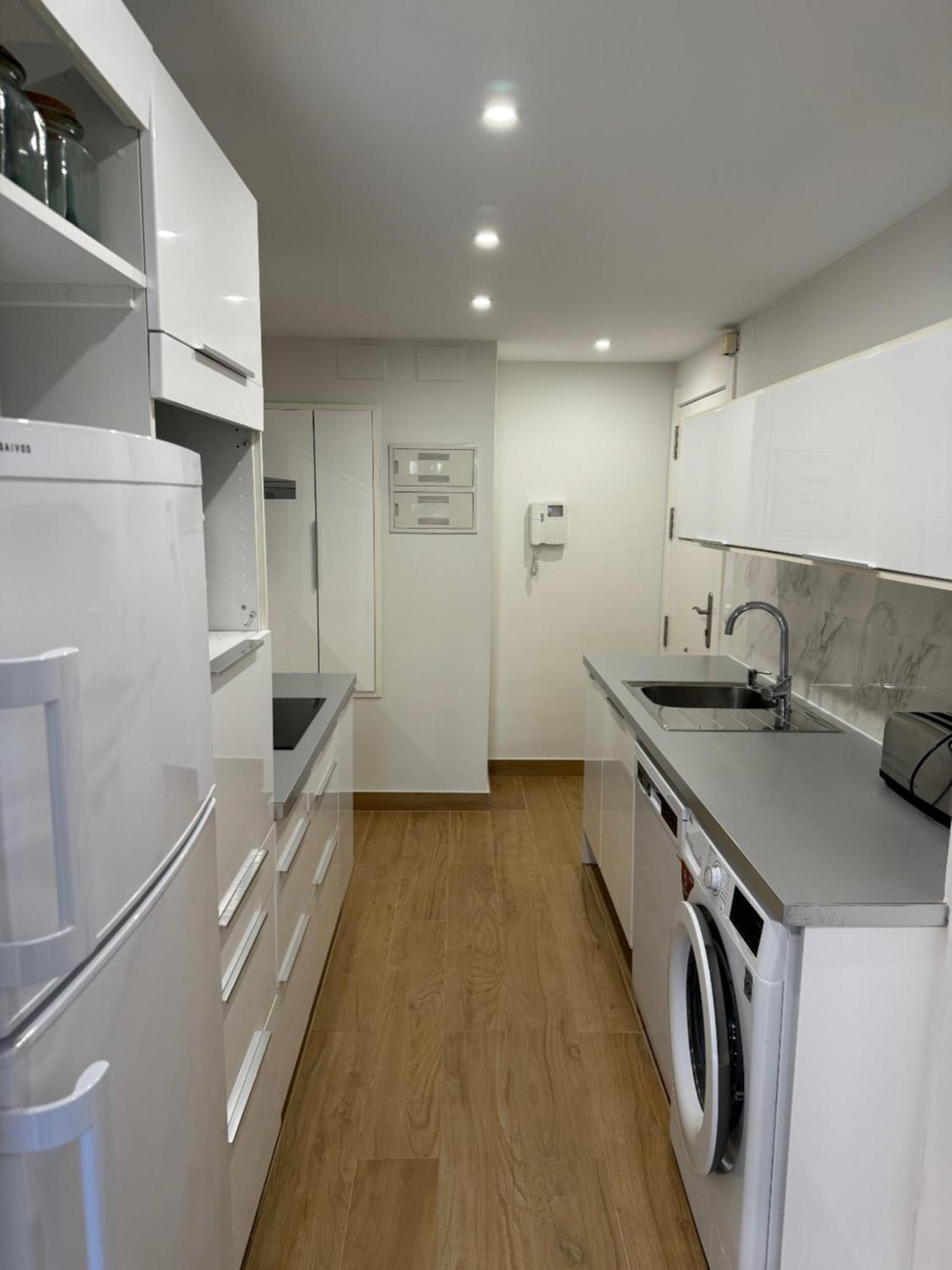 Mediterranean Malagueta Suite มาลากา ภายนอก รูปภาพ